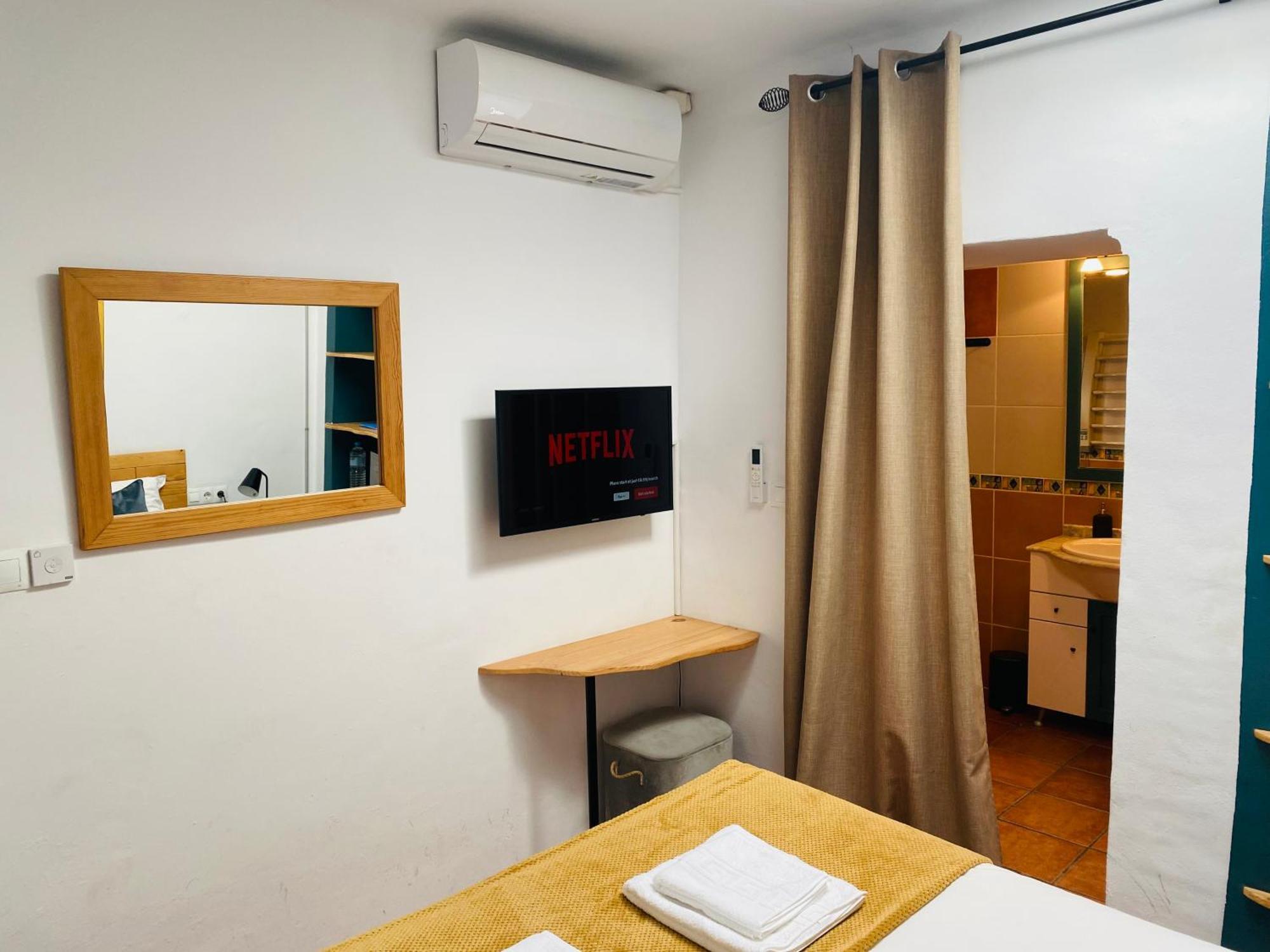 Room With Bathroom In Private House Casa Mar Torrox Exterior photo