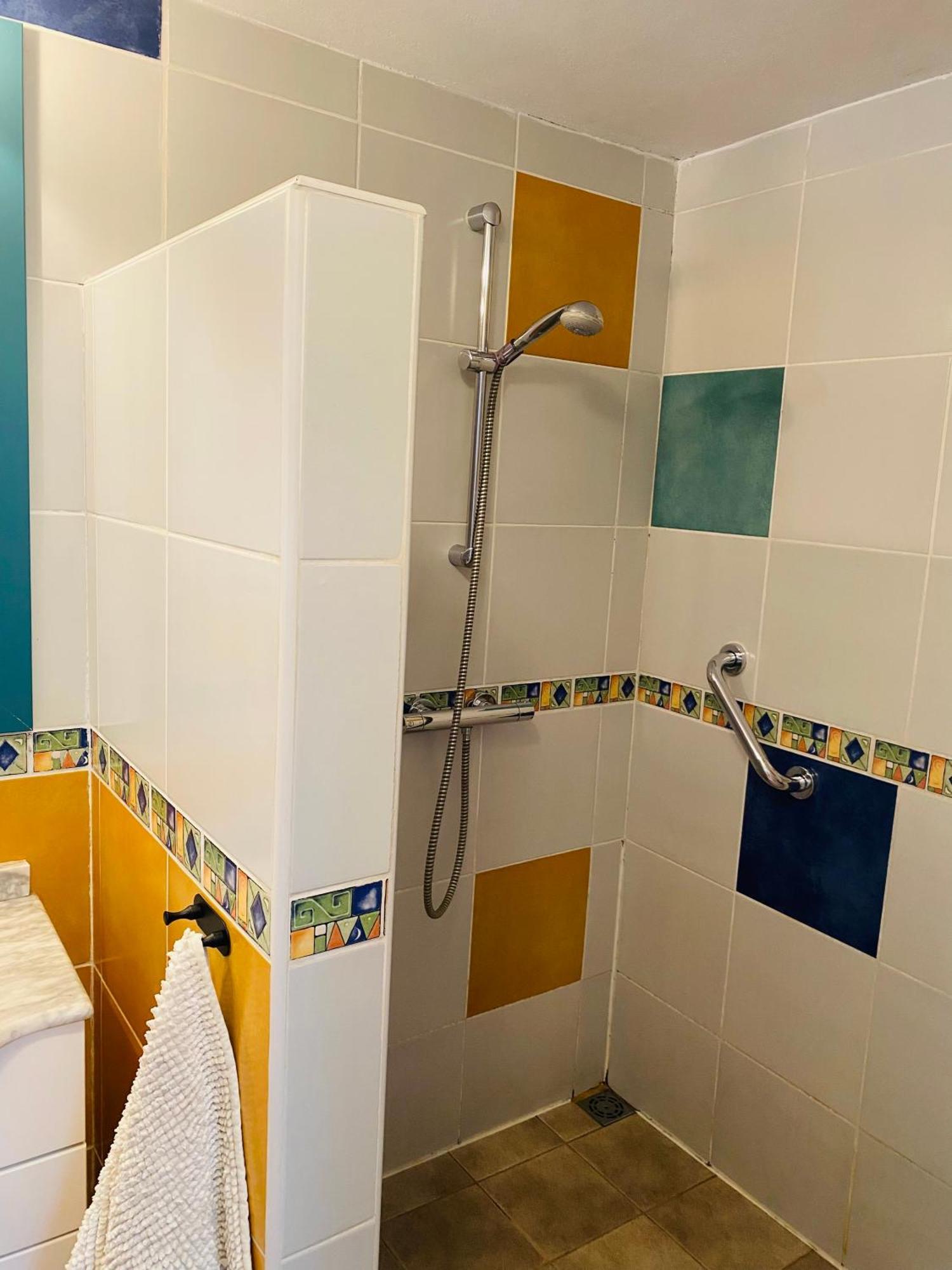 Room With Bathroom In Private House Casa Mar Torrox Exterior photo